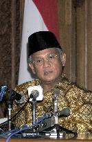 Habibie announces withdrawal from presidential race